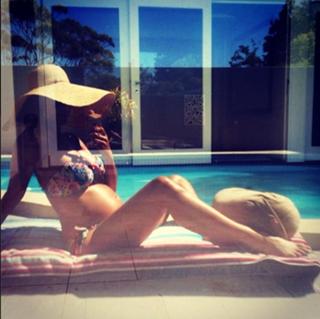 Megan Gale feet photo 17