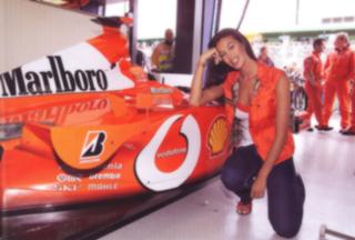 Megan Gale feet photo 16