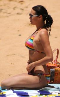 Megan Gale feet photo 2