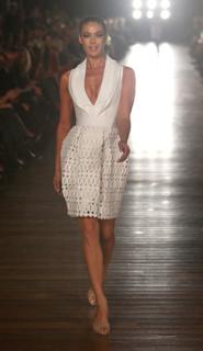 Megan Gale feet photo 14