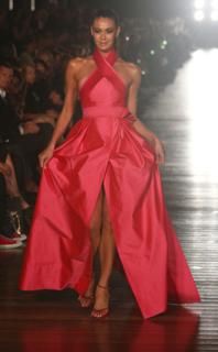 Megan Gale feet photo 13