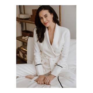 Megan Gale feet photo 9