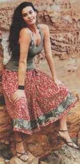 Megan Gale feet photo 3