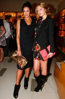 Megan Gale feet photo 3