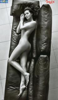 Megan Gale feet photo 3