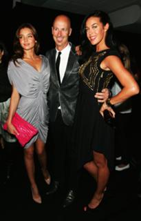 Megan Gale feet photo 1