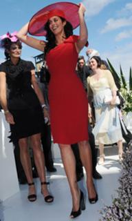 Megan Gale feet photo 4
