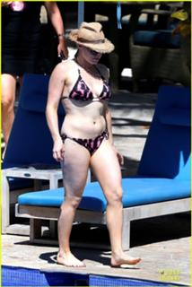 Megan Hilty feet photo 1