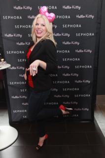 Megan Hilty feet photo 7