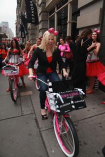 Megan Hilty feet photo 19