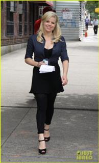 Megan Hilty feet photo 7