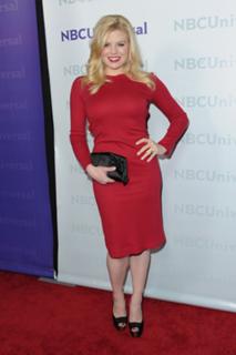 Megan Hilty feet photo 19
