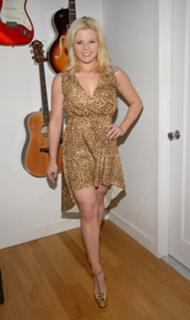 Megan Hilty feet photo 1