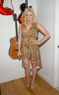 Megan Hilty feet photo 20