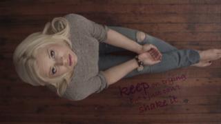 Megan Hilty feet photo 15