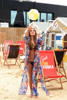 Megan McKenna feet photo thumbnail