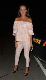 Megan McKenna feet photo thumbnail