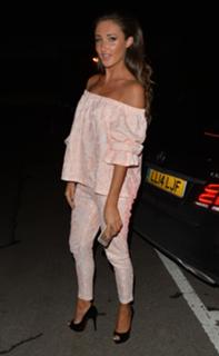 Megan McKenna feet photo thumbnail