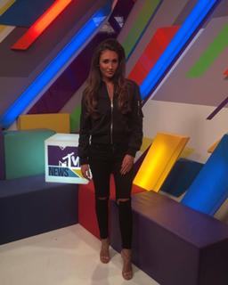 Megan McKenna feet photo thumbnail