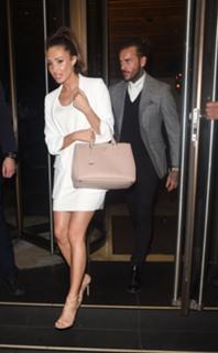 Megan McKenna feet photo thumbnail