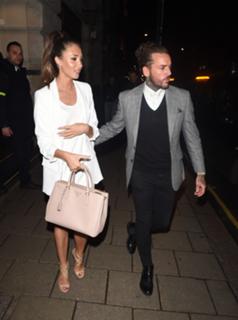 Megan McKenna feet photo thumbnail