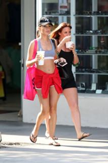 Megan McKenna feet photo thumbnail