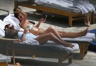 Megan McKenna feet photo thumbnail