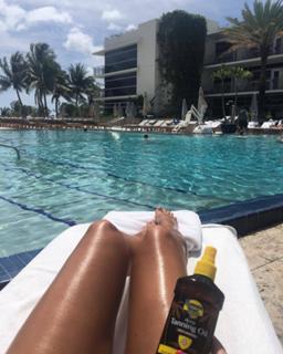 Megan McKenna feet photo thumbnail