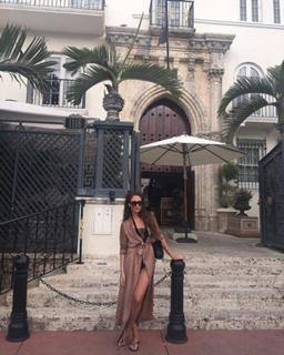 Megan McKenna feet photo thumbnail