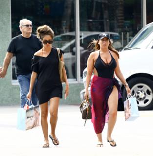 Megan McKenna feet photo thumbnail