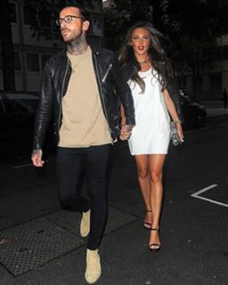 Megan McKenna feet photo thumbnail