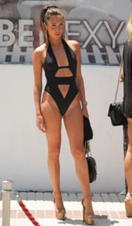 Megan McKenna feet photo thumbnail