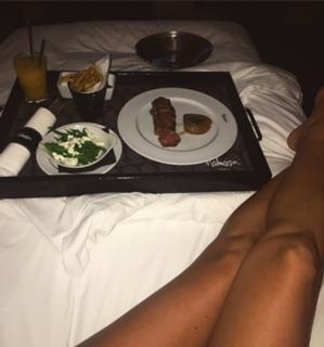 Megan McKenna feet photo thumbnail