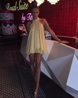 Megan McKenna feet photo thumbnail