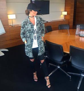 Megan McKenna feet photo thumbnail