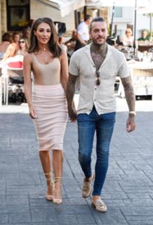 Megan McKenna feet photo thumbnail