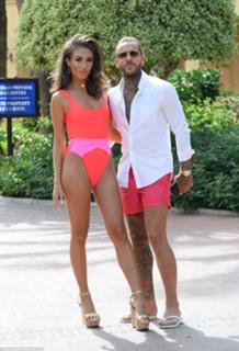 Megan McKenna feet photo thumbnail