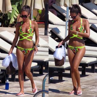 Megan McKenna feet photo thumbnail