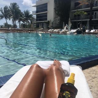 Megan McKenna feet photo thumbnail