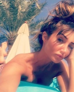 Megan McKenna feet photo thumbnail