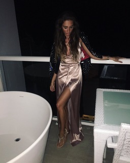 Megan McKenna feet photo thumbnail