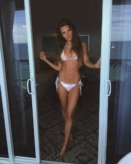 Megan McKenna feet photo thumbnail