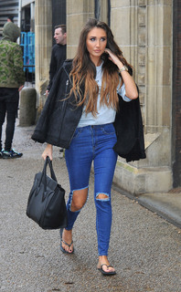 Megan McKenna feet photo thumbnail