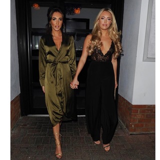 Megan McKenna feet photo thumbnail