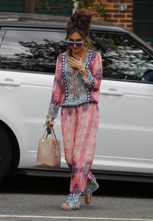 Megan McKenna feet photo thumbnail