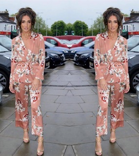 Megan McKenna feet photo thumbnail