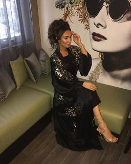 Megan McKenna feet photo thumbnail