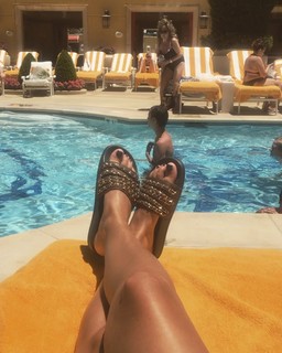 Megan McKenna feet photo thumbnail