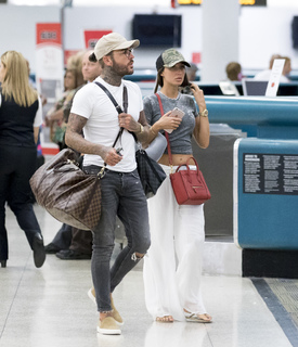 Megan McKenna feet photo thumbnail