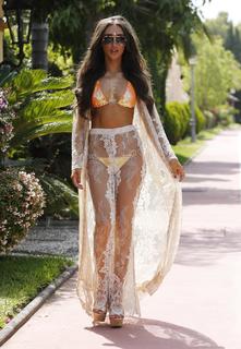 Megan McKenna feet photo thumbnail